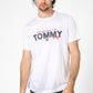 Tommy Hilfiger - טישירט לוגו בצבע לבן - MASHBIR//365 - 1