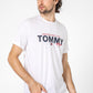 Tommy Hilfiger - טישירט לוגו בצבע לבן - MASHBIR//365 - 4