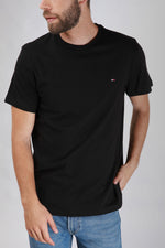 Tommy Hilfiger - טישירט לוגו בצבע שחור - MASHBIR//365