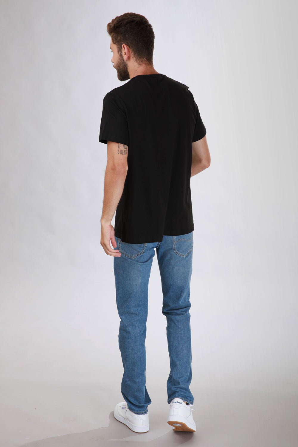 Tommy Hilfiger - טישירט לוגו בצבע שחור - MASHBIR//365