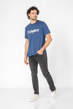 Tommy Hilfiger - טישירט לוגו בצבע כחול - MASHBIR//365