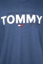 Tommy Hilfiger - טישירט לוגו בצבע כחול - MASHBIR//365