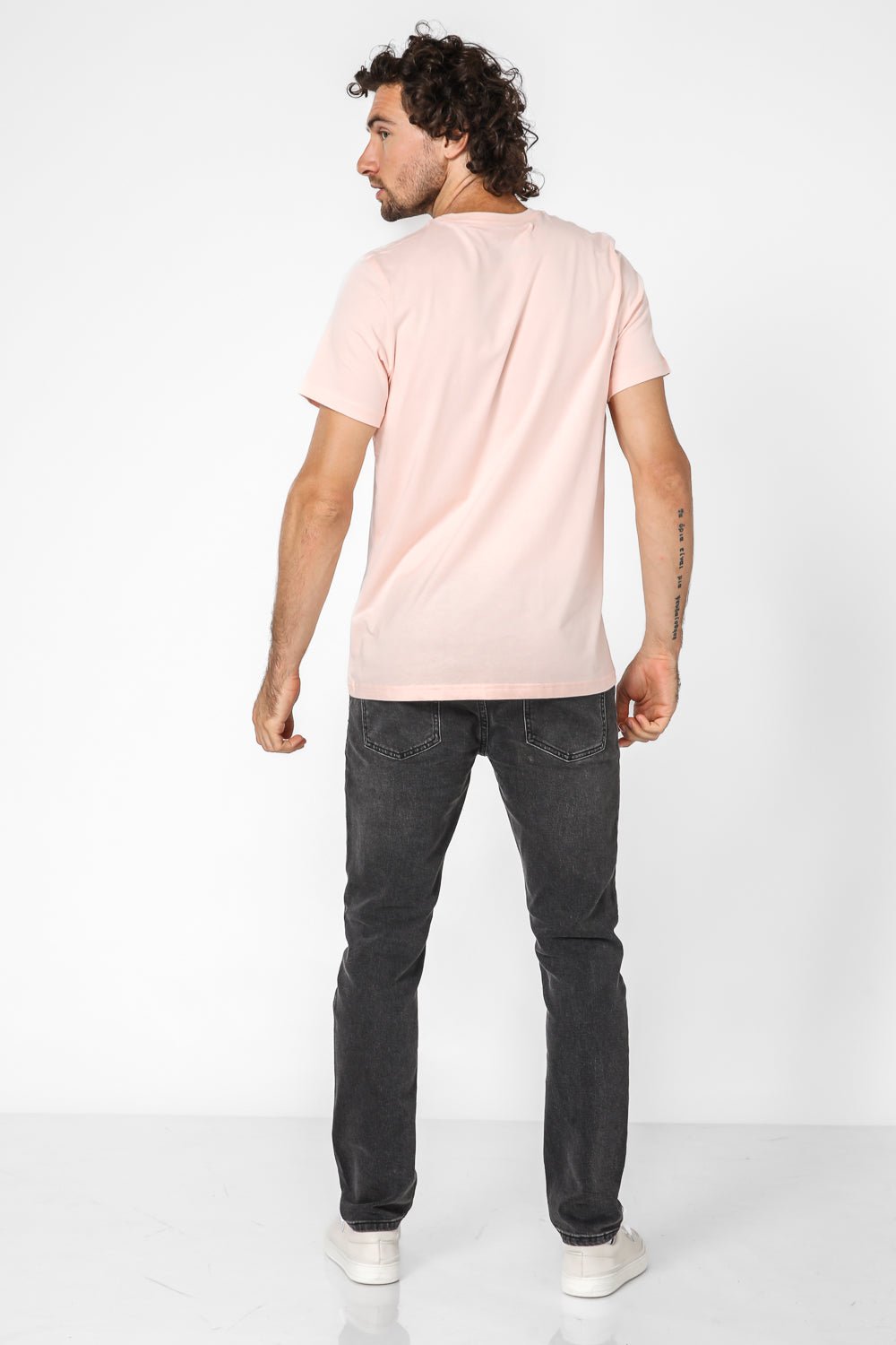 Tommy Hilfiger - טישירט לוגו בצבע ורוד - MASHBIR//365