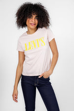 LEVI'S - טישירט לוגו בצבע ורוד - MASHBIR//365