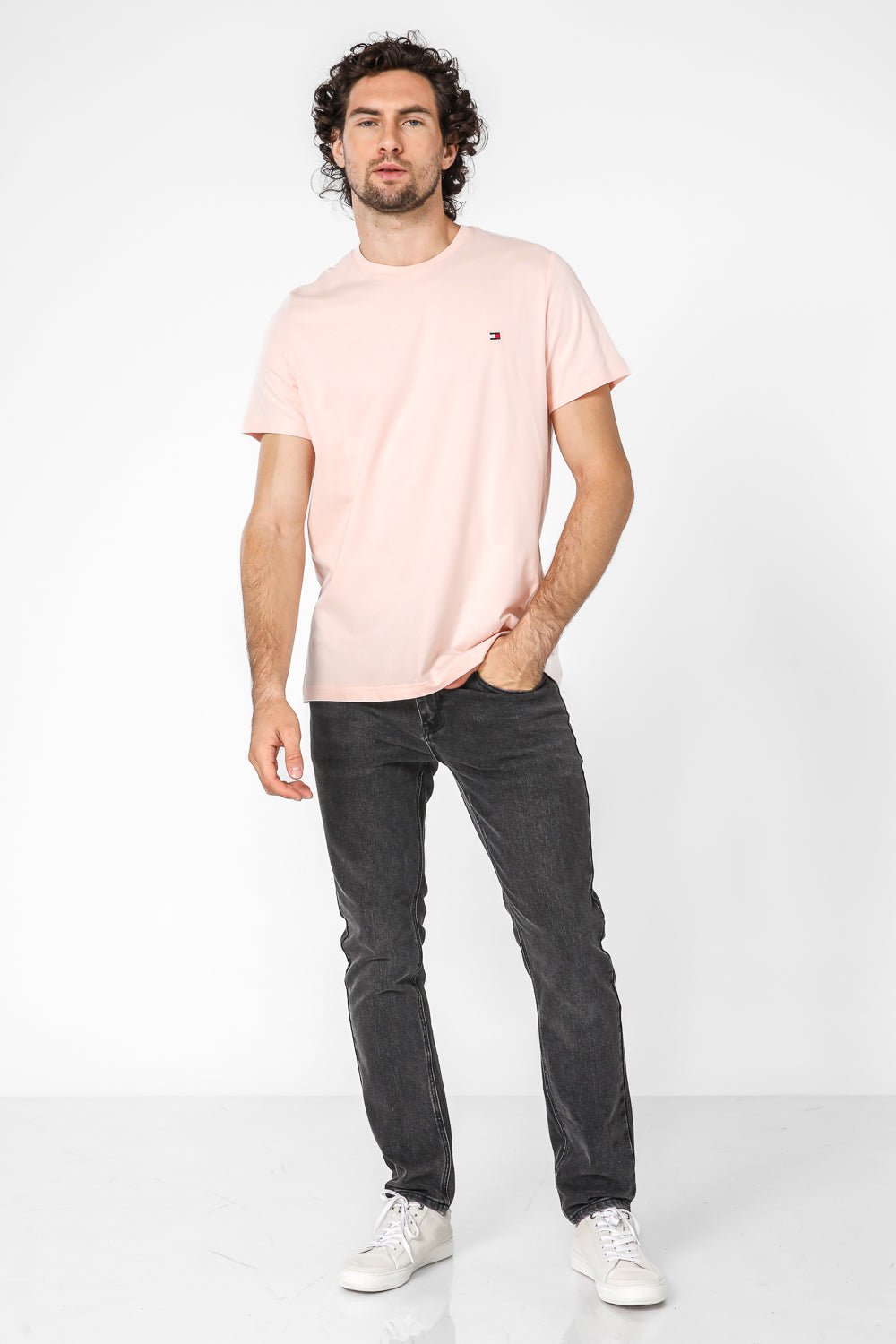 Tommy Hilfiger - טישירט לוגו בצבע ורוד - MASHBIR//365