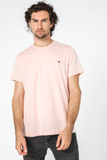 Tommy Hilfiger - טישירט לוגו בצבע ורוד - MASHBIR//365