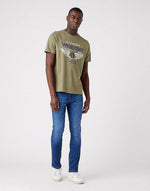 WRANGLER - טישירט לוגו קצרה צבע ירוק זית - MASHBIR//365