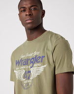 WRANGLER - טישירט לוגו קצרה צבע ירוק זית - MASHBIR//365