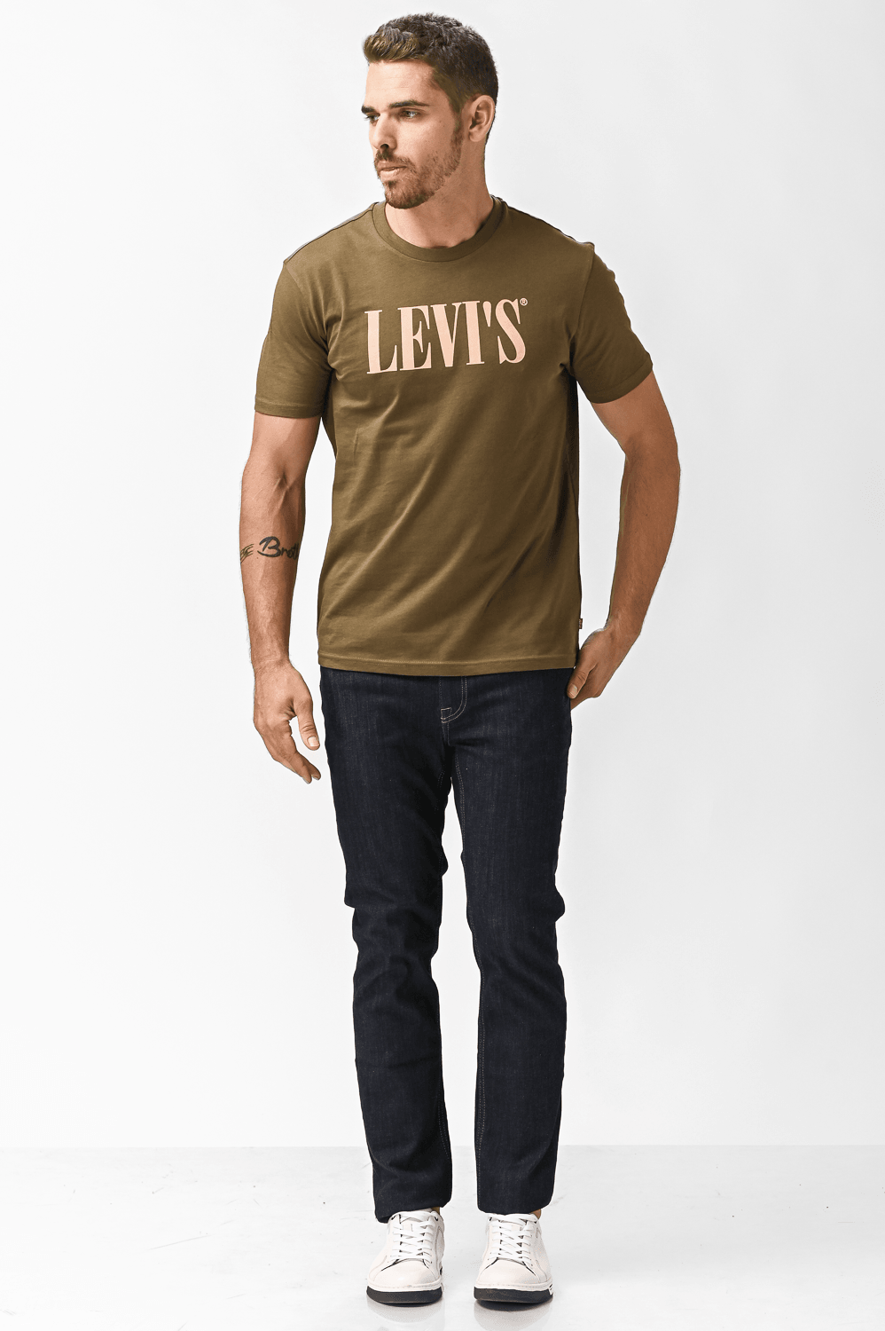 LEVI'S - טישירט לוגו קצרה בצבע ירוק זית - MASHBIR//365