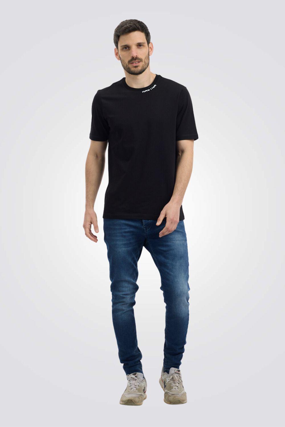 NAUTICA - טישירט עם צווארון HIGE NECK בצבע שחור - MASHBIR//365