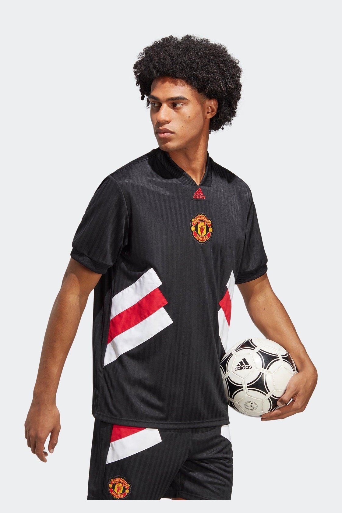ADIDAS - טישירט MANCHESTER UNITED לגבר בצבע שחור - MASHBIR//365