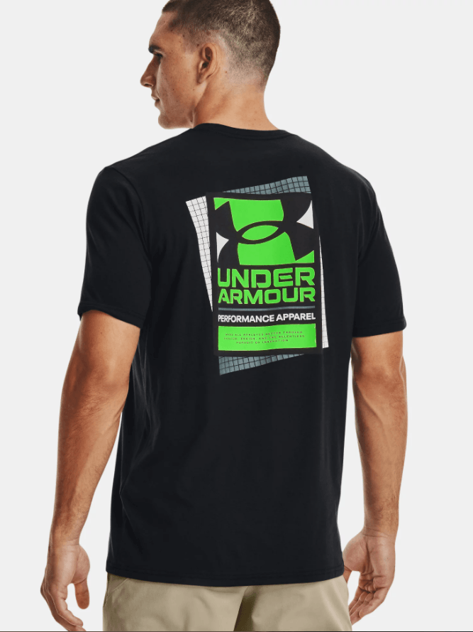 UNDER ARMOUR - טישירט MULTICOLOR BOX LOGO SS בצבע שחור - MASHBIR//365