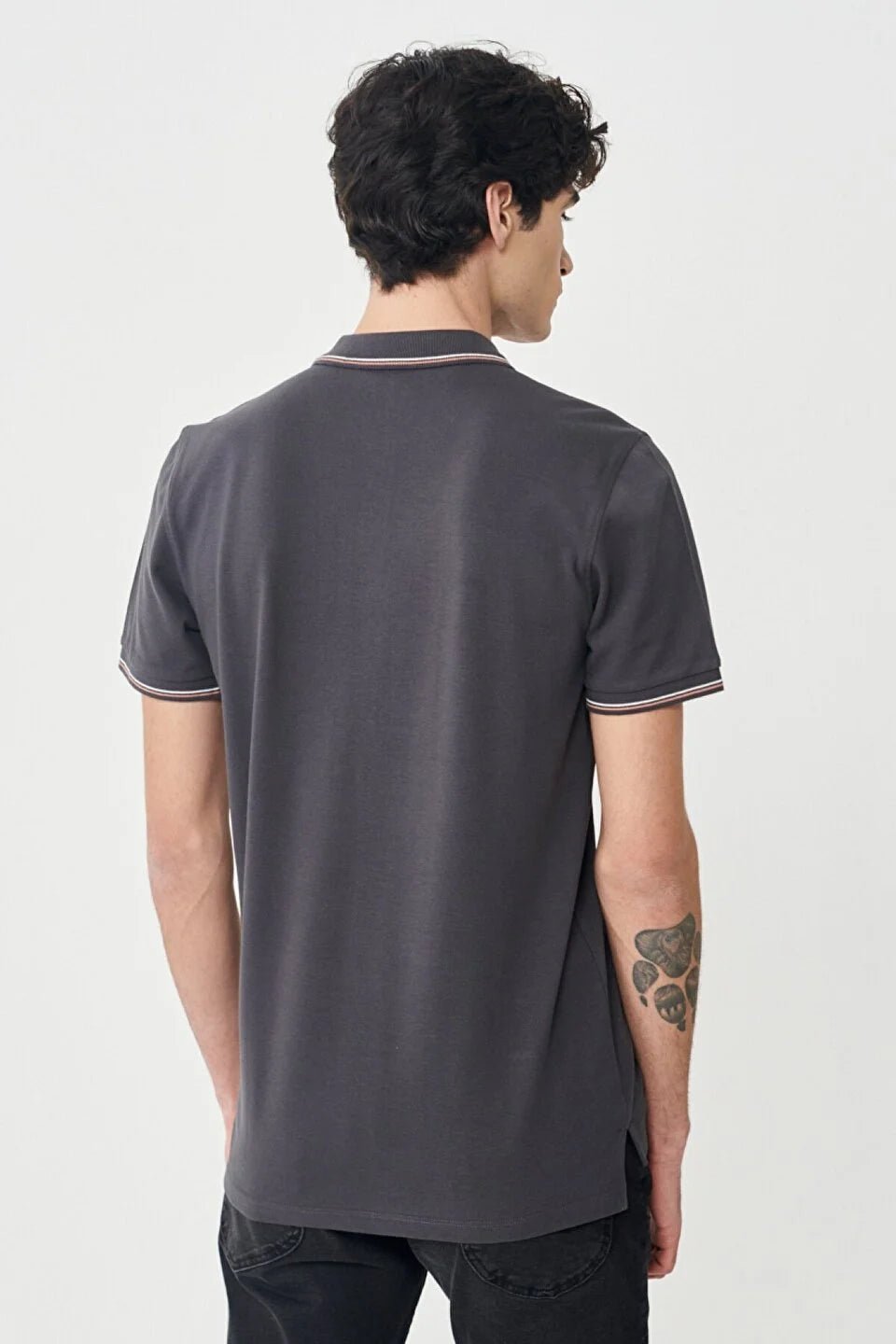 LEE - טישירט PIQUE POLO בצבע אפור - MASHBIR//365