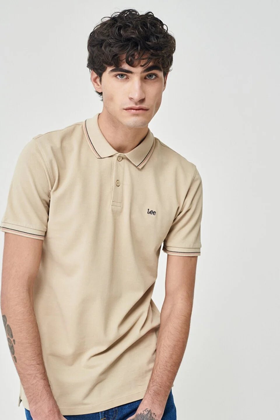 LEE - טישירט PIQUE POLO בצבע בז' - MASHBIR//365
