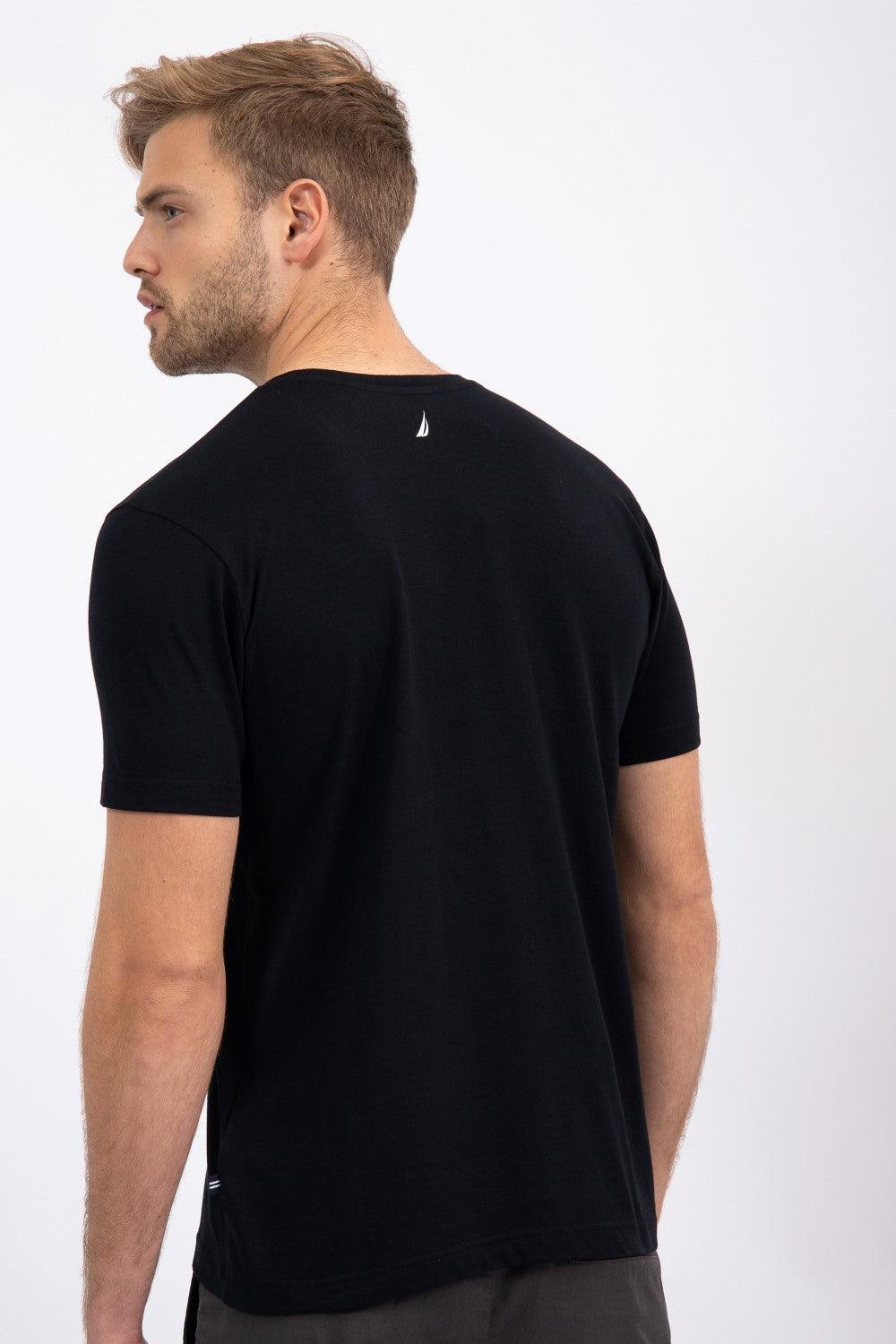 NAUTICA - טישירט שחורה בהדפס מצפן - MASHBIR//365