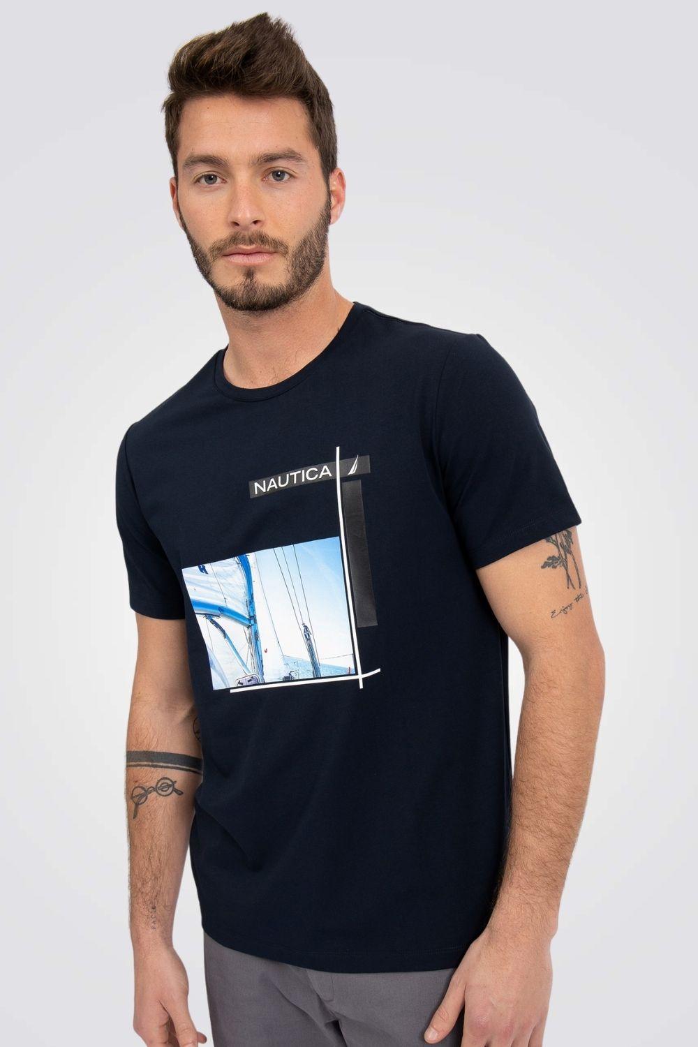 NAUTICA - טישירט שחורה עם הדפס - MASHBIR//365