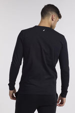 NAUTICA - טישירט שחורה עם כיתוב לוגו - MASHBIR//365