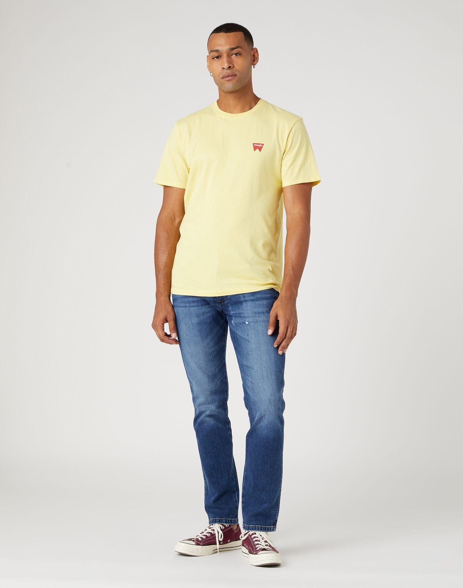 WRANGLER - טישירט SIGN OFF TEE בצבע צהוב - MASHBIR//365