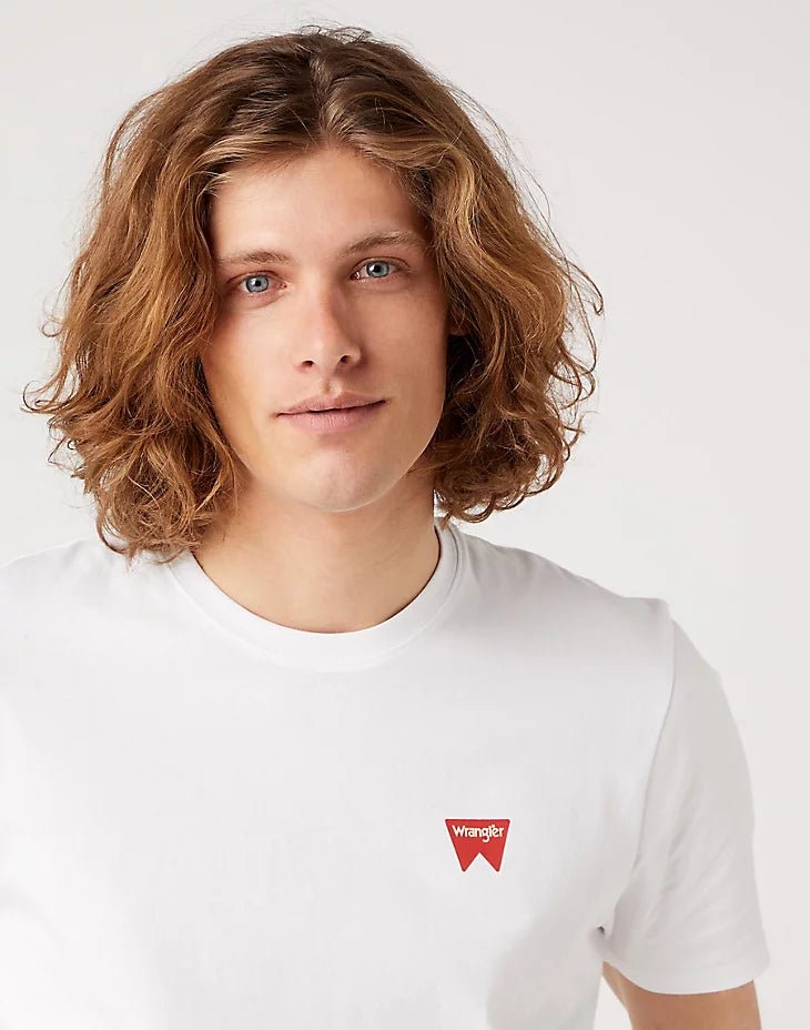 WRANGLER - טישירט SIGN OFF TEE בצבע לבן - MASHBIR//365