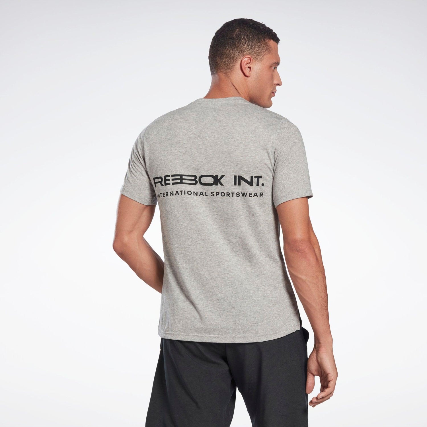 REEBOK - טישירט SPEEDWICK GRAPHIC בצבע אפור - MASHBIR//365