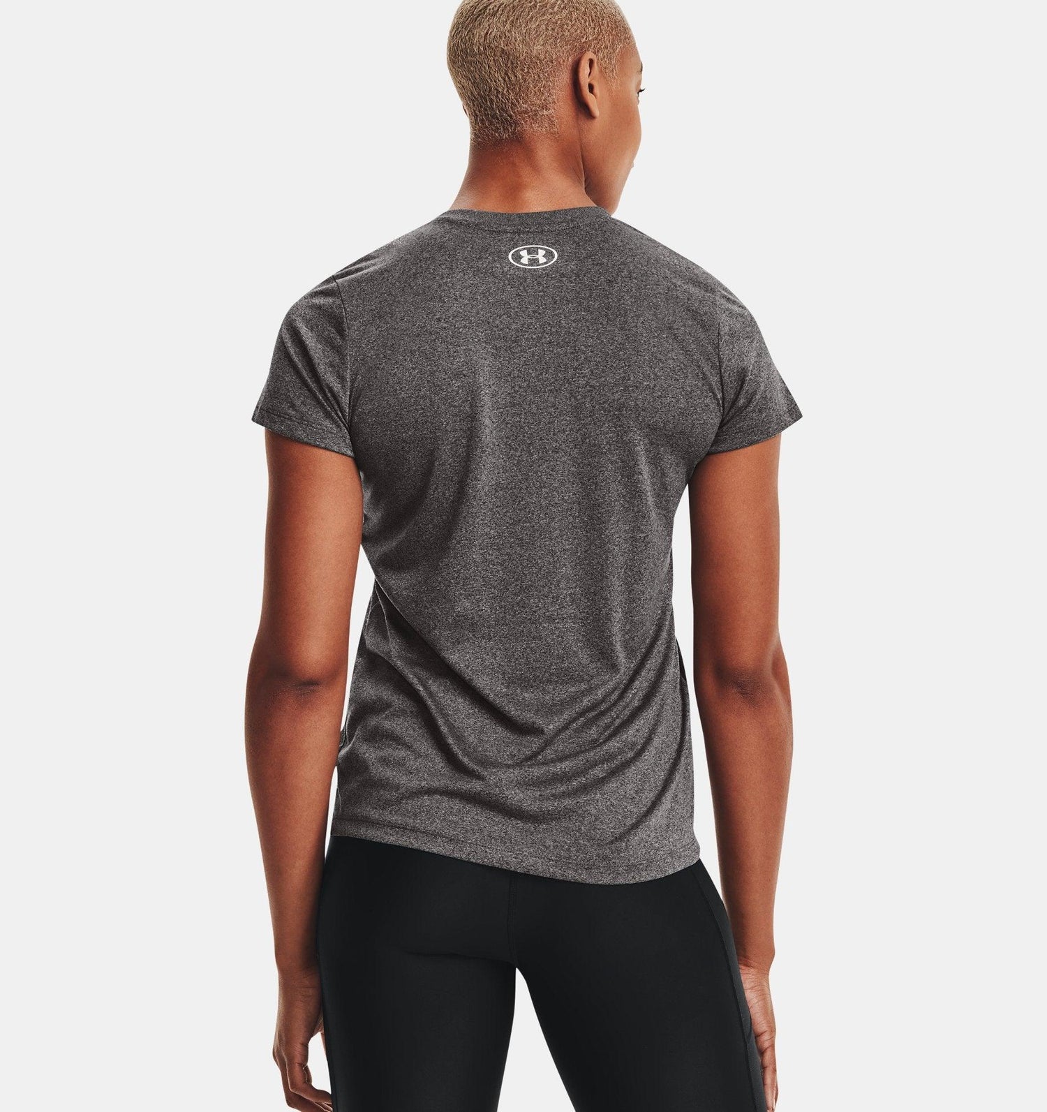 UNDER ARMOUR - טישירט Tech V-Neck בצבע אפור - MASHBIR//365
