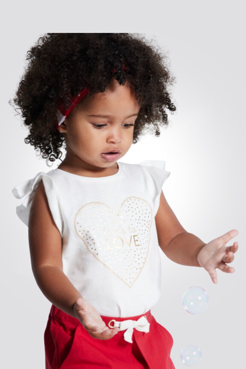 OBAIBI - טישירט תינוקות שרוול קצר עם ניטים לב זהב בלבן - MASHBIR//365