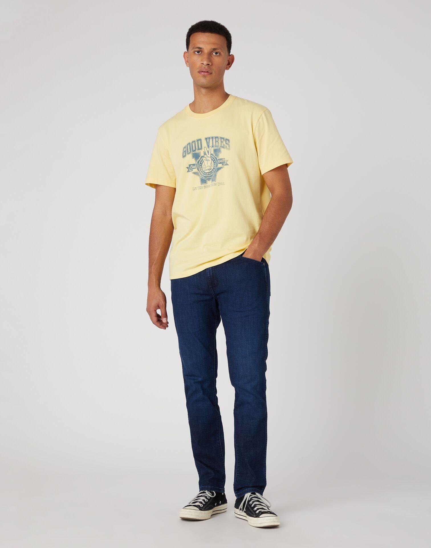 WRANGLER - טישירט VARSITY TEE בצבע צהוב - MASHBIR//365