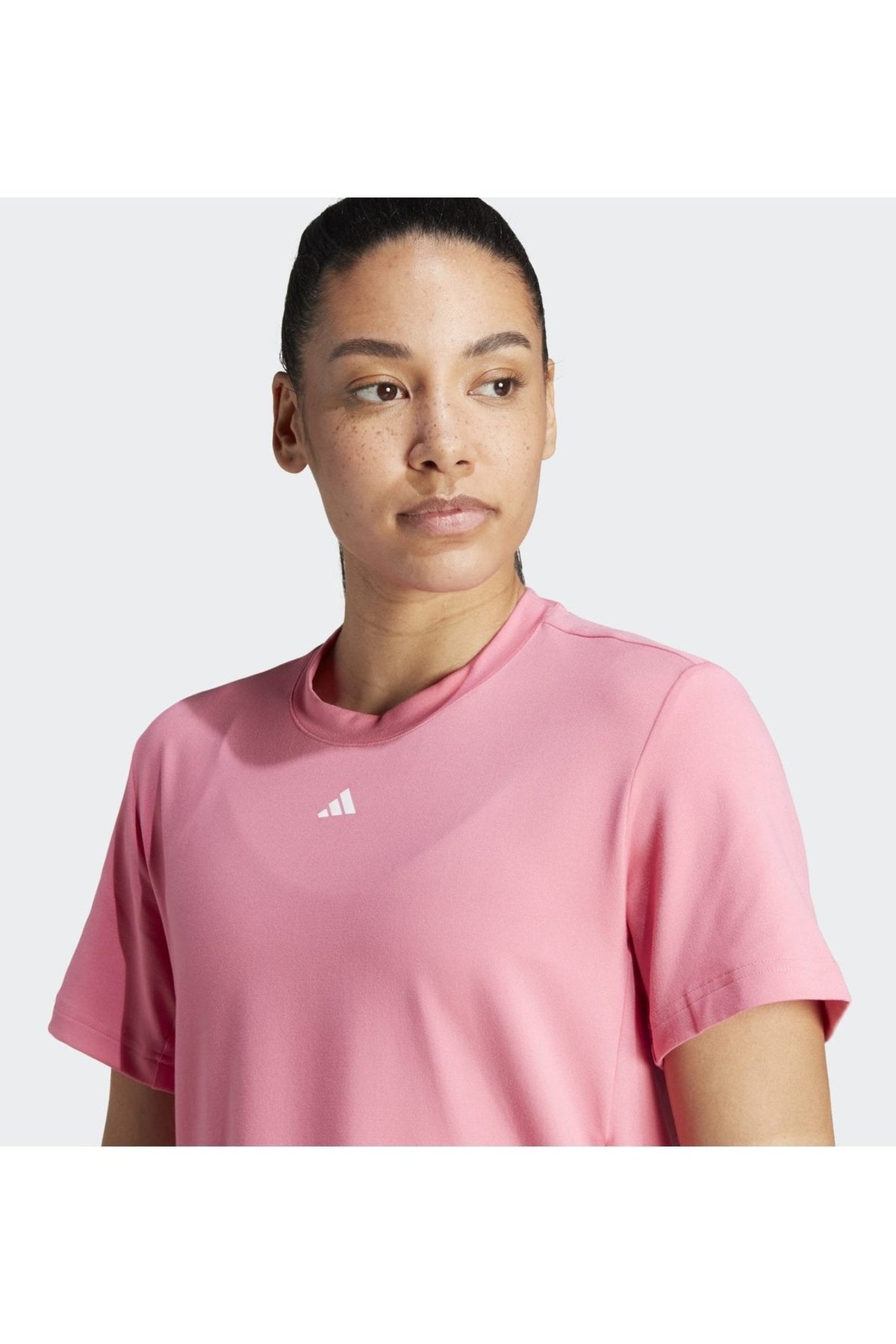 ADIDAS - טישירט VERSATILE TEE בצבע ורוד - MASHBIR//365