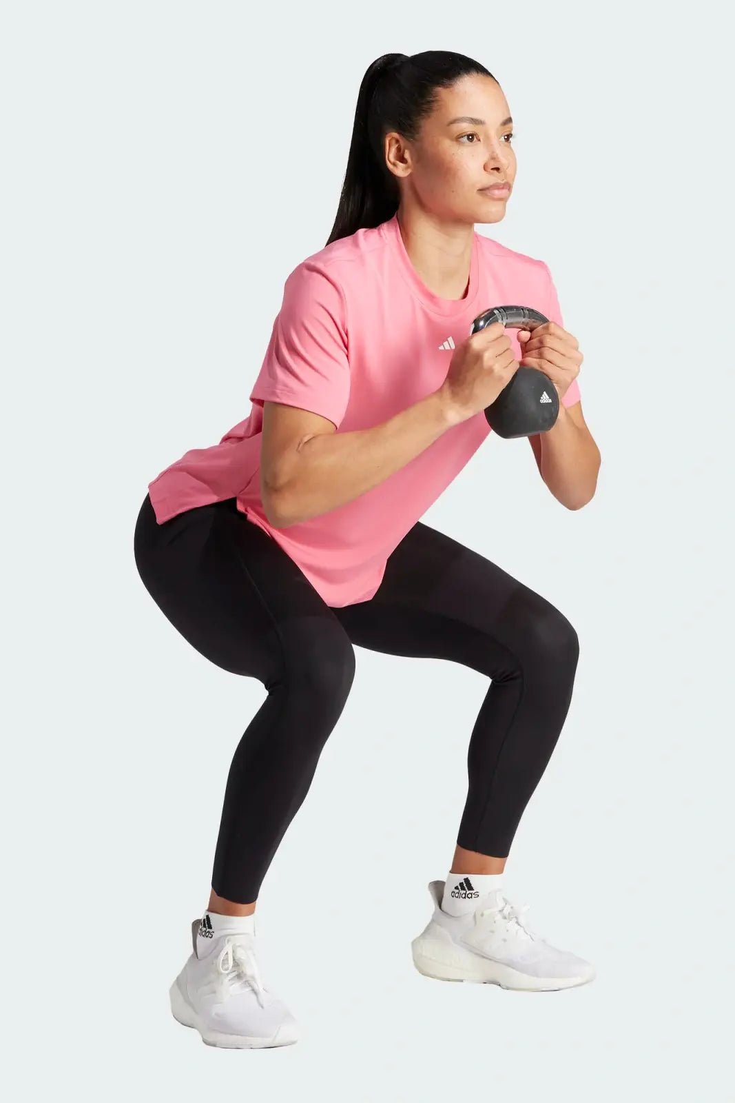 ADIDAS - טישירט VERSATILE TEE בצבע ורוד - MASHBIR//365