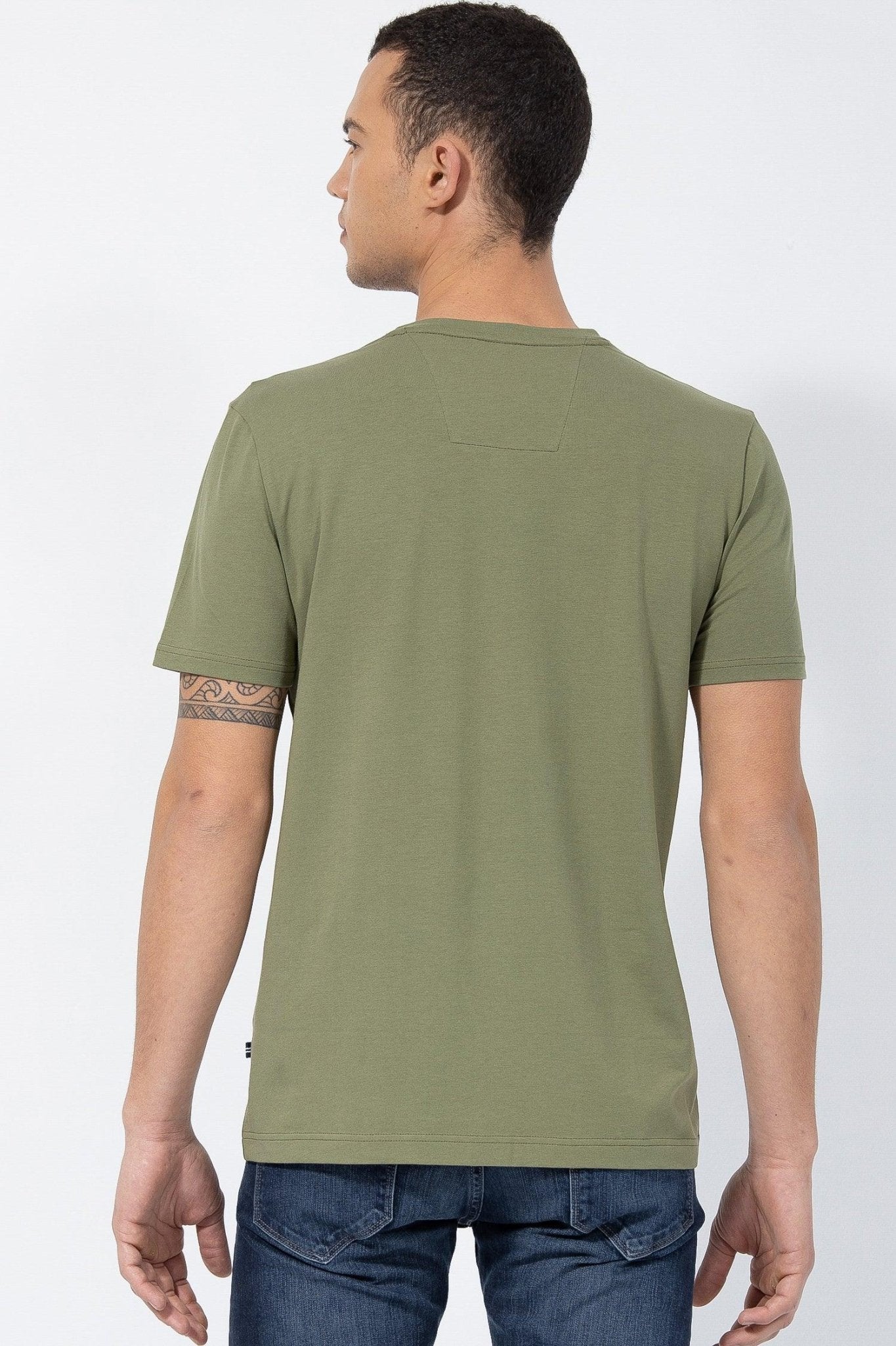 NAUTICA - טישירט צווארון V ירוק זית - MASHBIR//365