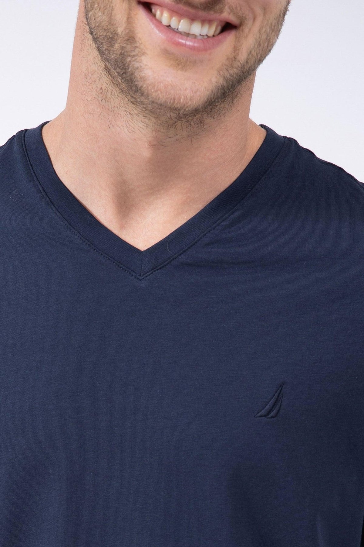 NAUTICA - טישירט צווארון V כחול נייבי - MASHBIR//365