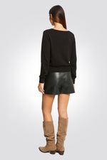 MORGAN - קרדיגן נשים וי עם כפתורי לב יהלומים בשחור - MASHBIR//365