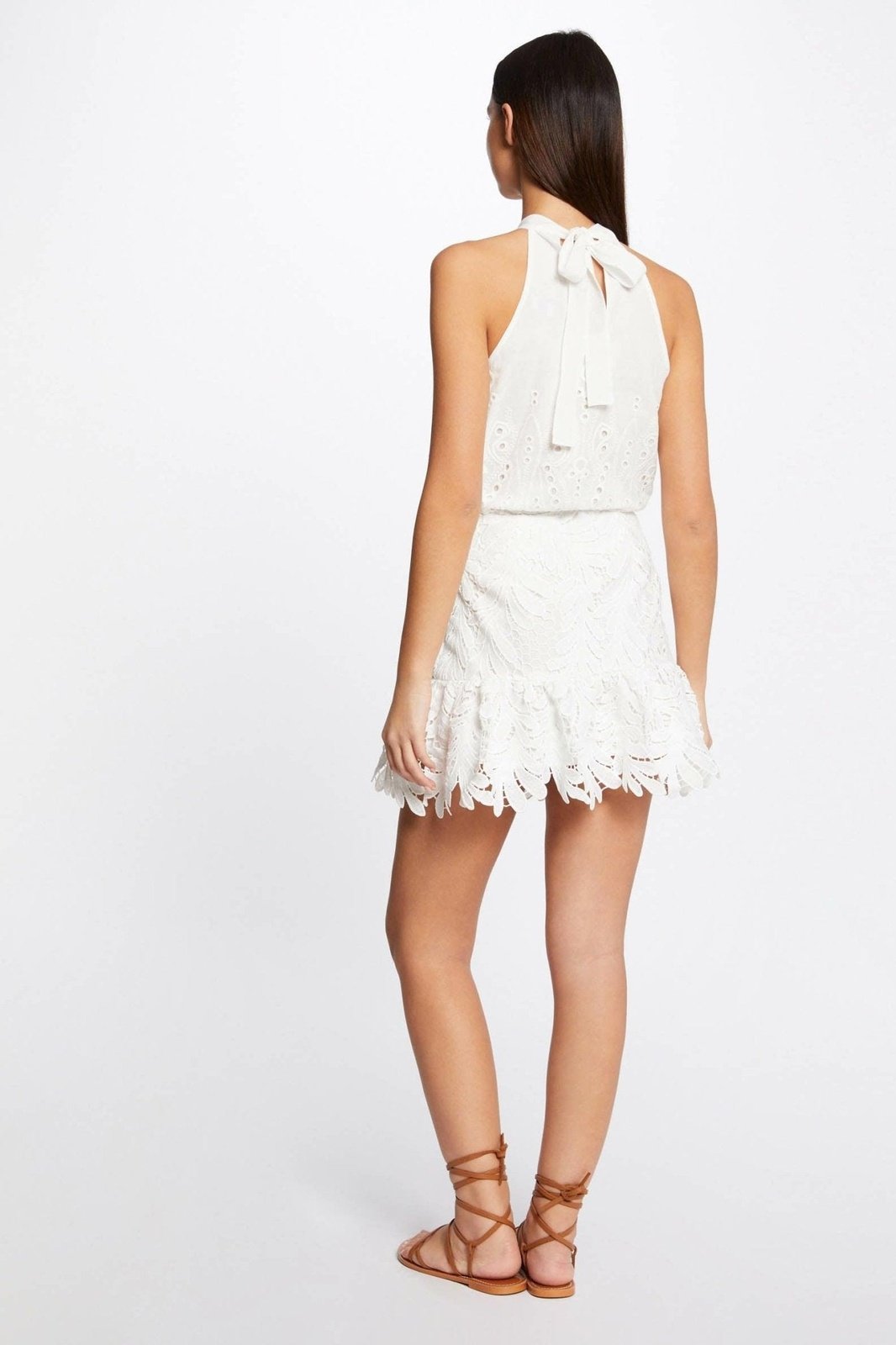 MORGAN - קרופ טופ רקמה בצבע לבן - MASHBIR//365