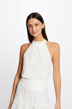 MORGAN - קרופ טופ רקמה בצבע לבן - MASHBIR//365