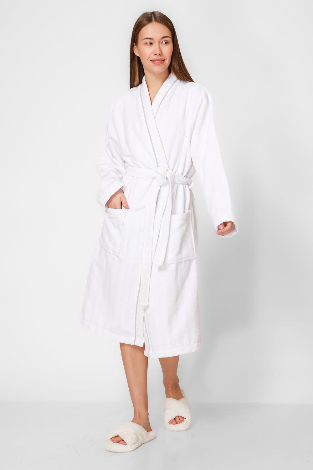 KENNETH COLE - חלוק מגבת אריגת פסים בצבע לבן - MASHBIR//365