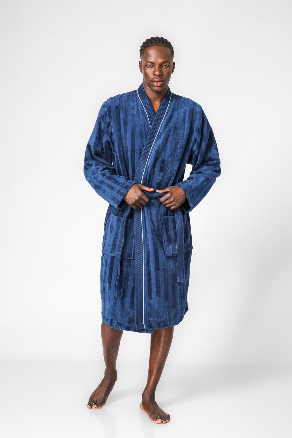 KENNETH COLE - חלוק מגבת אריגת פסים בצבע כחול - MASHBIR//365