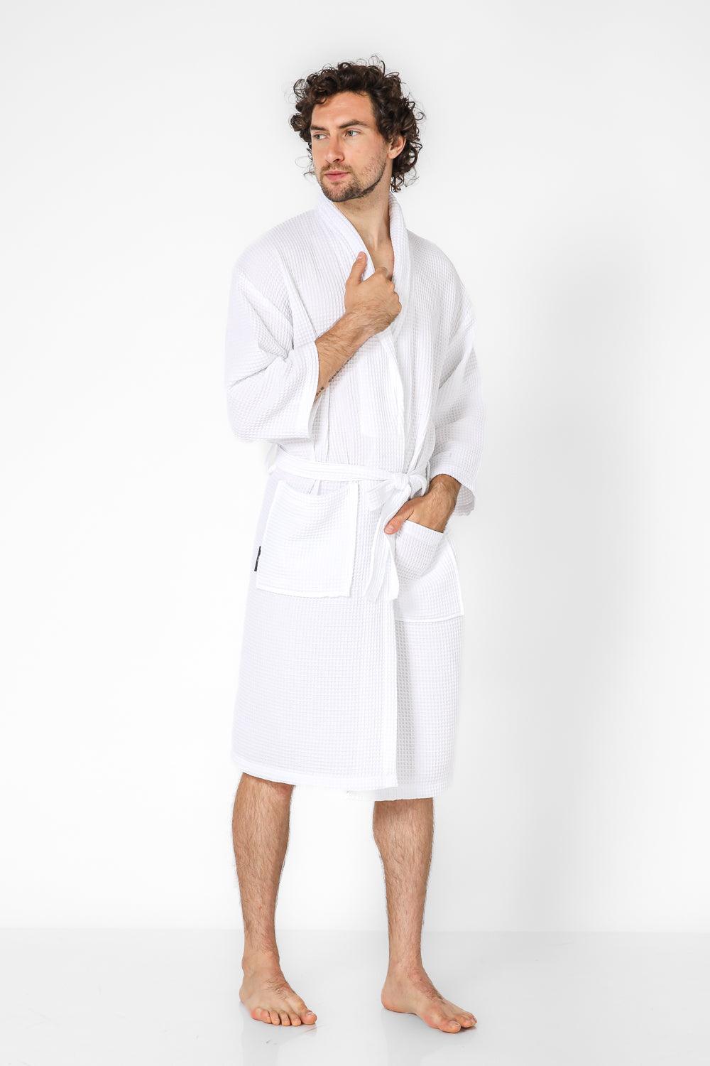 KENNETH COLE - חלוק רחצה יוניסקס בצבע לבן - MASHBIR//365