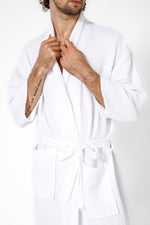 KENNETH COLE - חלוק רחצה יוניסקס בצבע לבן - MASHBIR//365