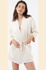 ETAM - חלוק סאטן עם בטנת פליז NEW SIBERIAN קרם - MASHBIR//365