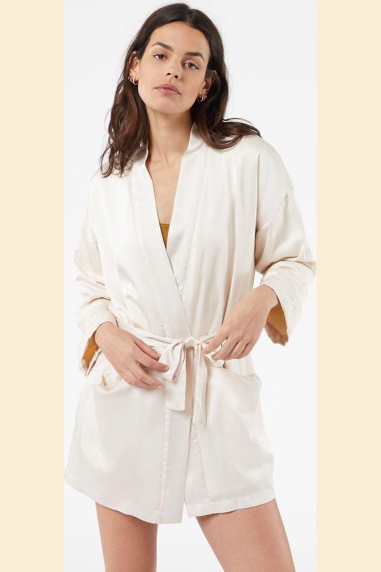 ETAM - חלוק סאטן עם בטנת פליז NEW SIBERIAN קרם - MASHBIR//365