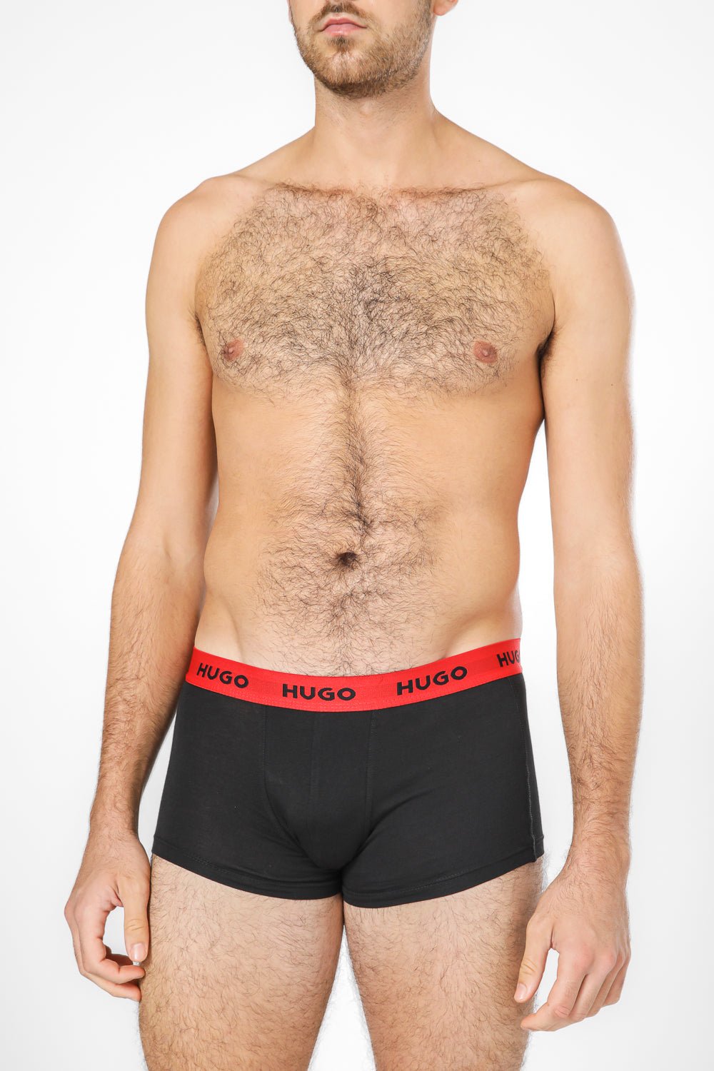 HUGO BOSS - מארז שלישיית בוקסרים קצרים צמודים בצבע שחור ואדום - MASHBIR//365