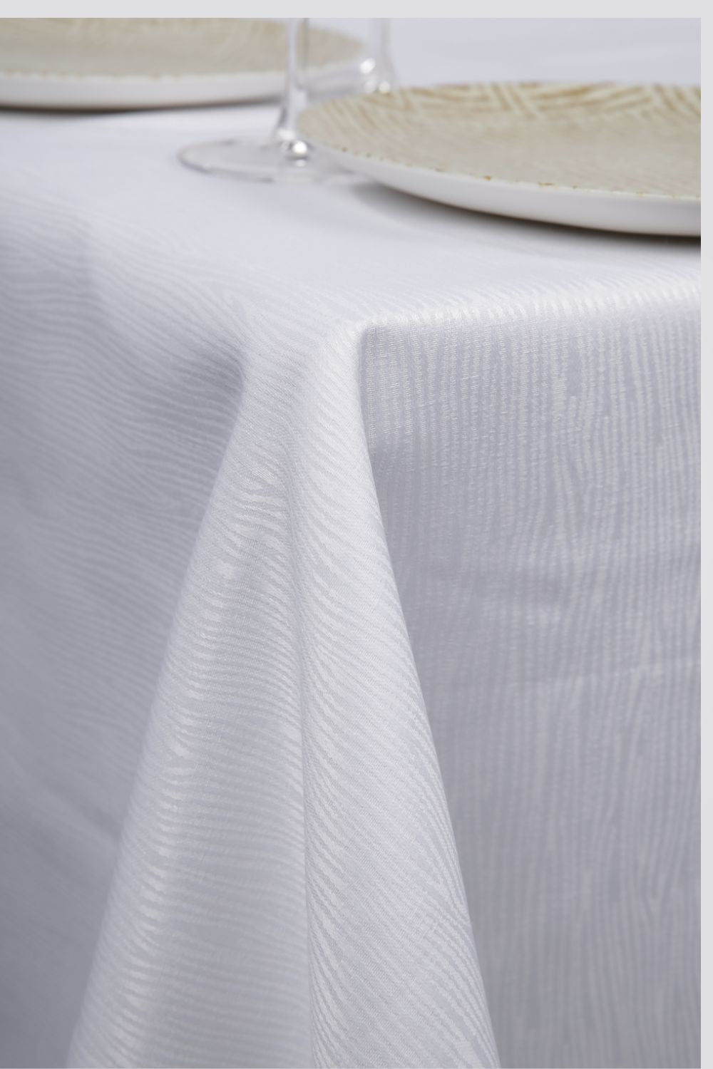 Private Collection - מפת שולחן 150/400, דגם ZEBRA, בצבע לבן - MASHBIR//365