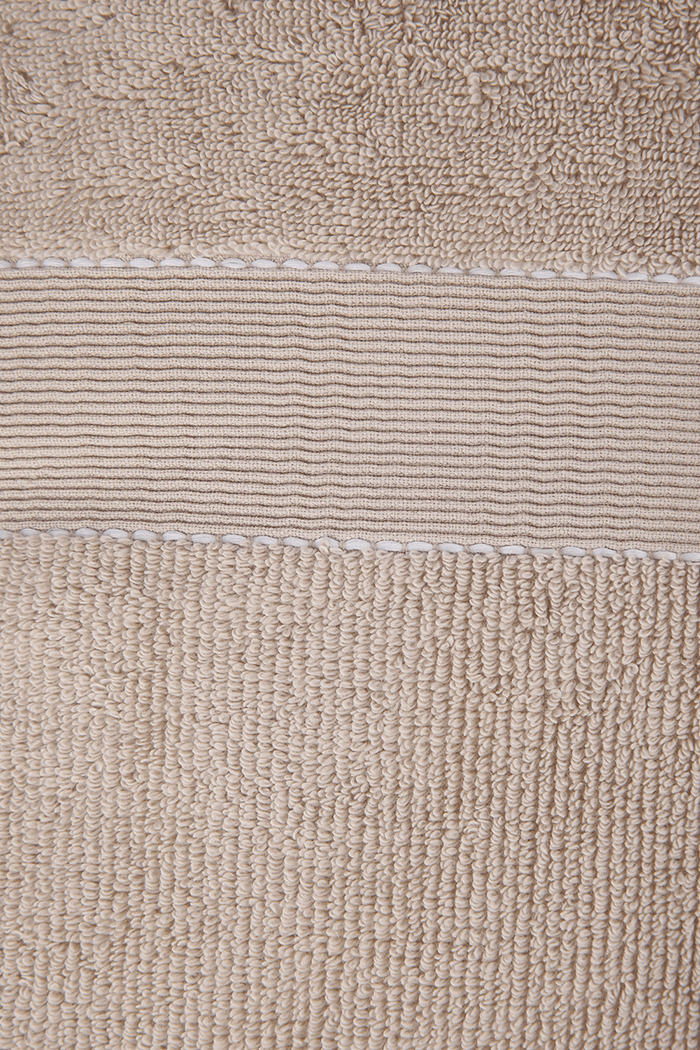 KENNETH COLE - מגבת גוף פרימיום בצבע בז' - MASHBIR//365