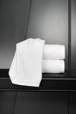 REPLAY - מגבת גוף ענקית לבנה - MASHBIR//365