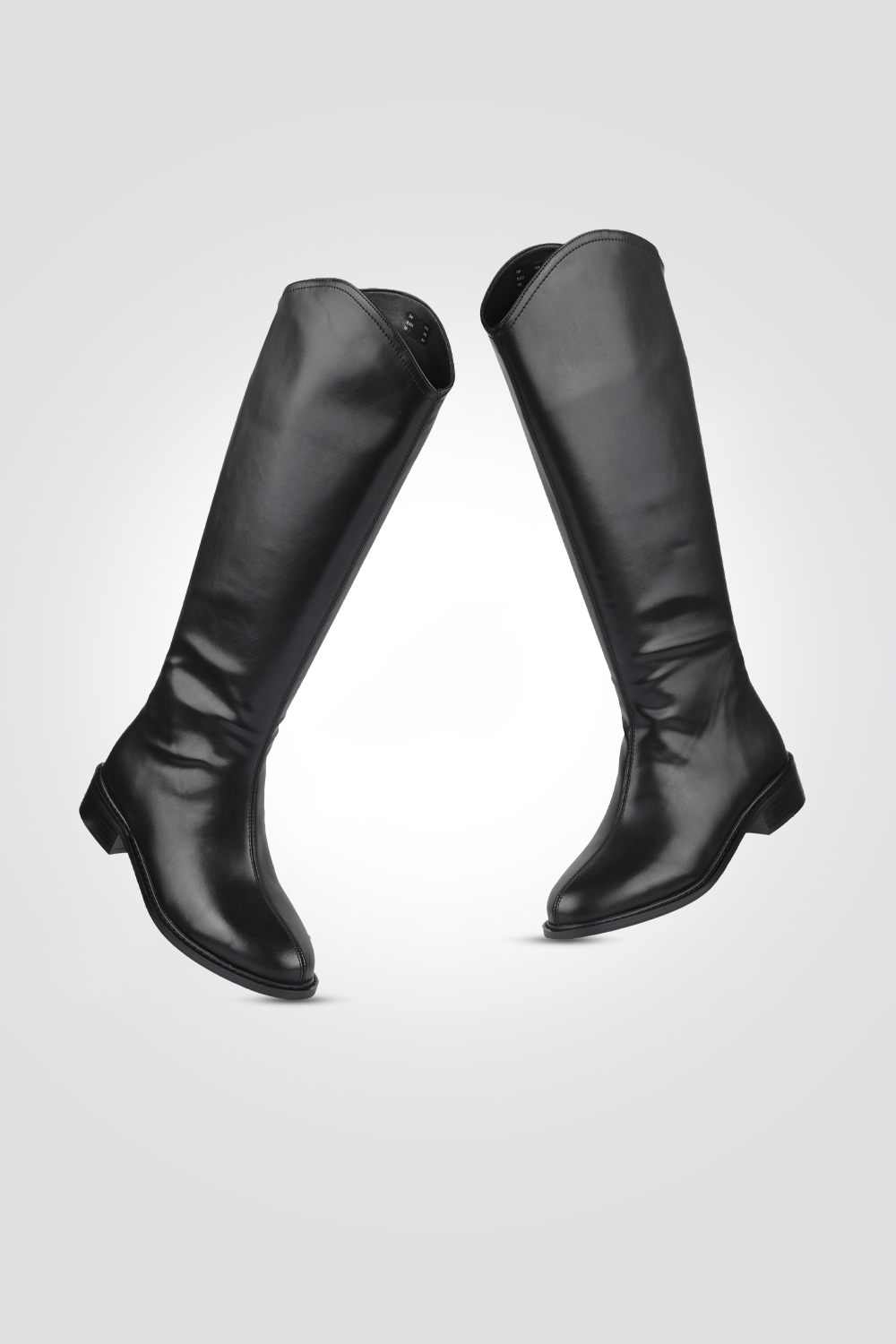 KENNETH COLE - מגפיים גבוהים בצבע שחור - MASHBIR//365