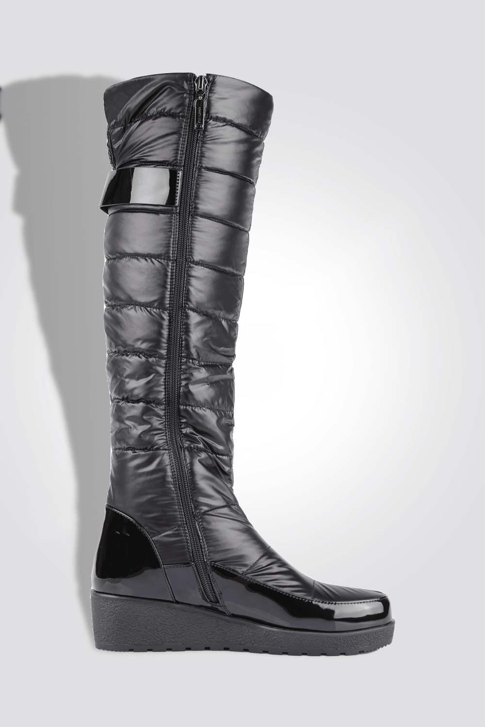 KENNETH COLE - מגפיים לנשים בצבע שחור - MASHBIR//365