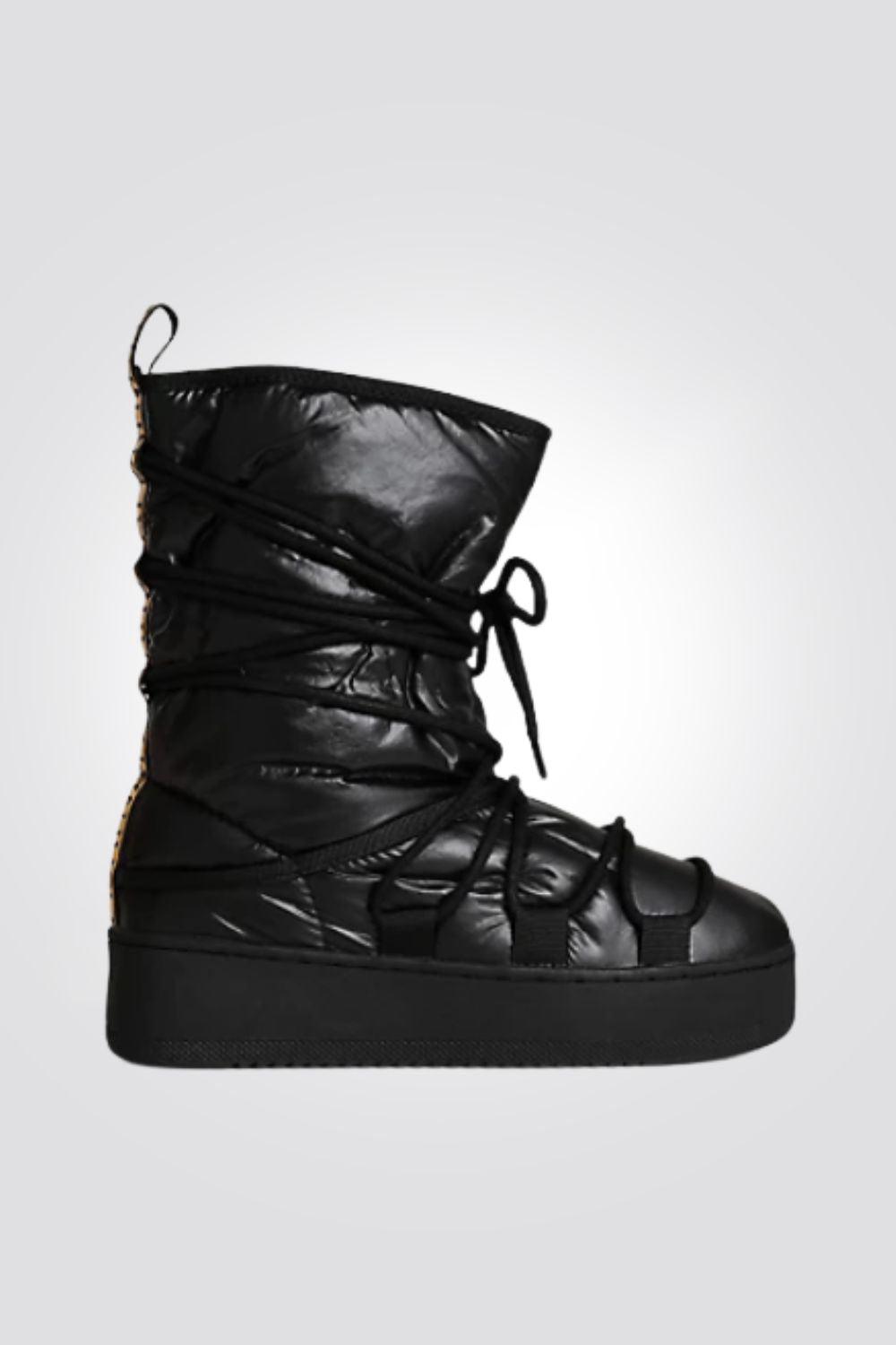 NAPAPIJRI - מגפיים עם שרוך בצבע שחור - MASHBIR//365