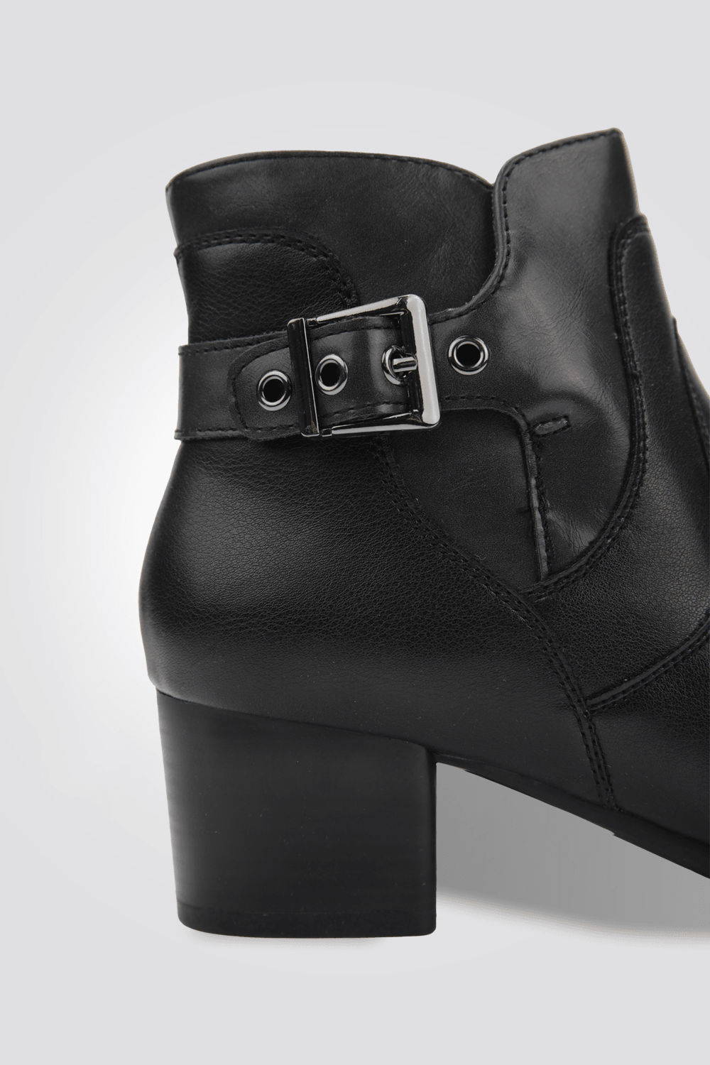 LADY COMFORT - מגפון אבזם עליון בצבע שחור - MASHBIR//365