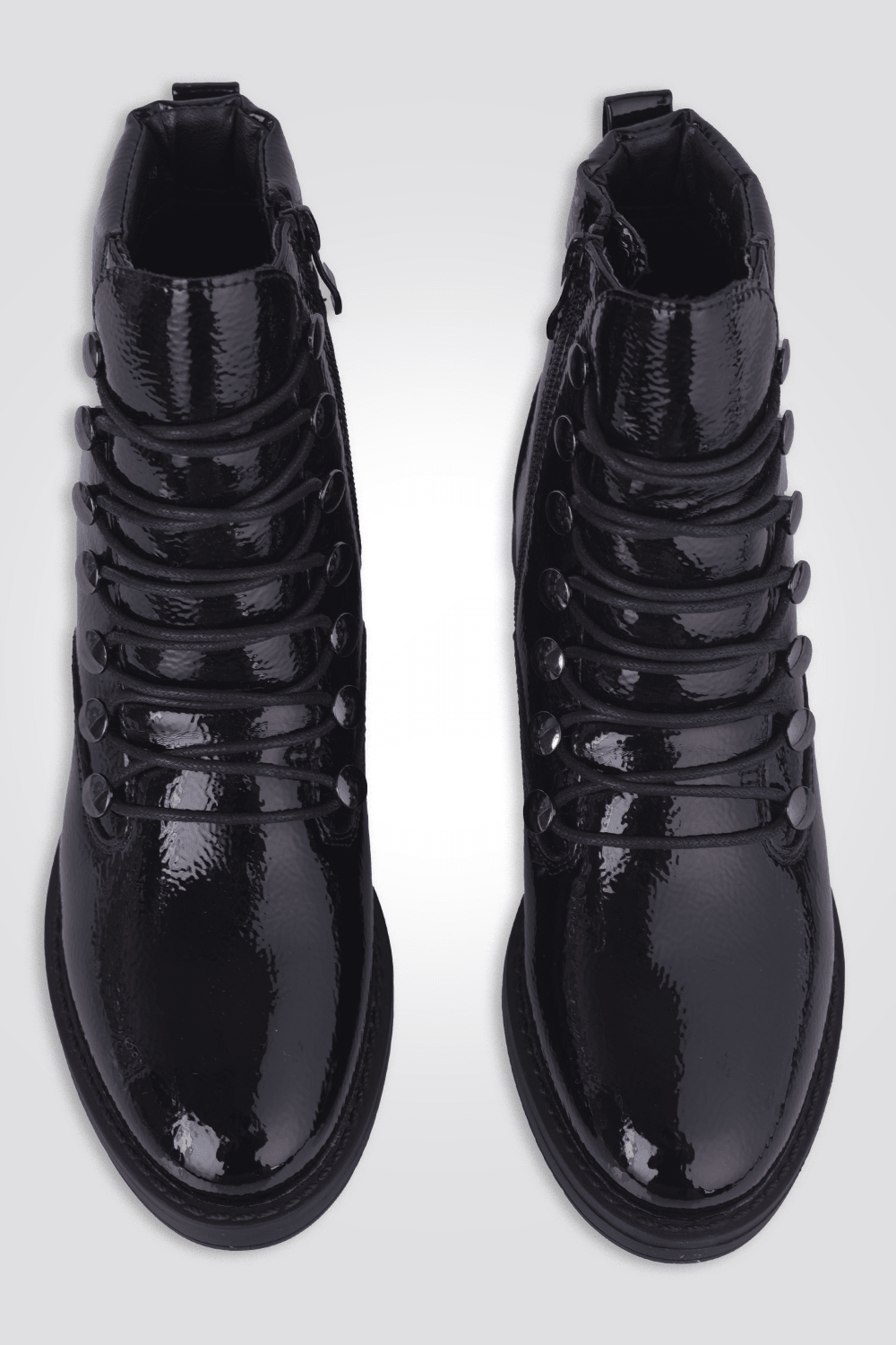 LADY COMFORT - מגפון בצבע שחור מבריק - MASHBIR//365