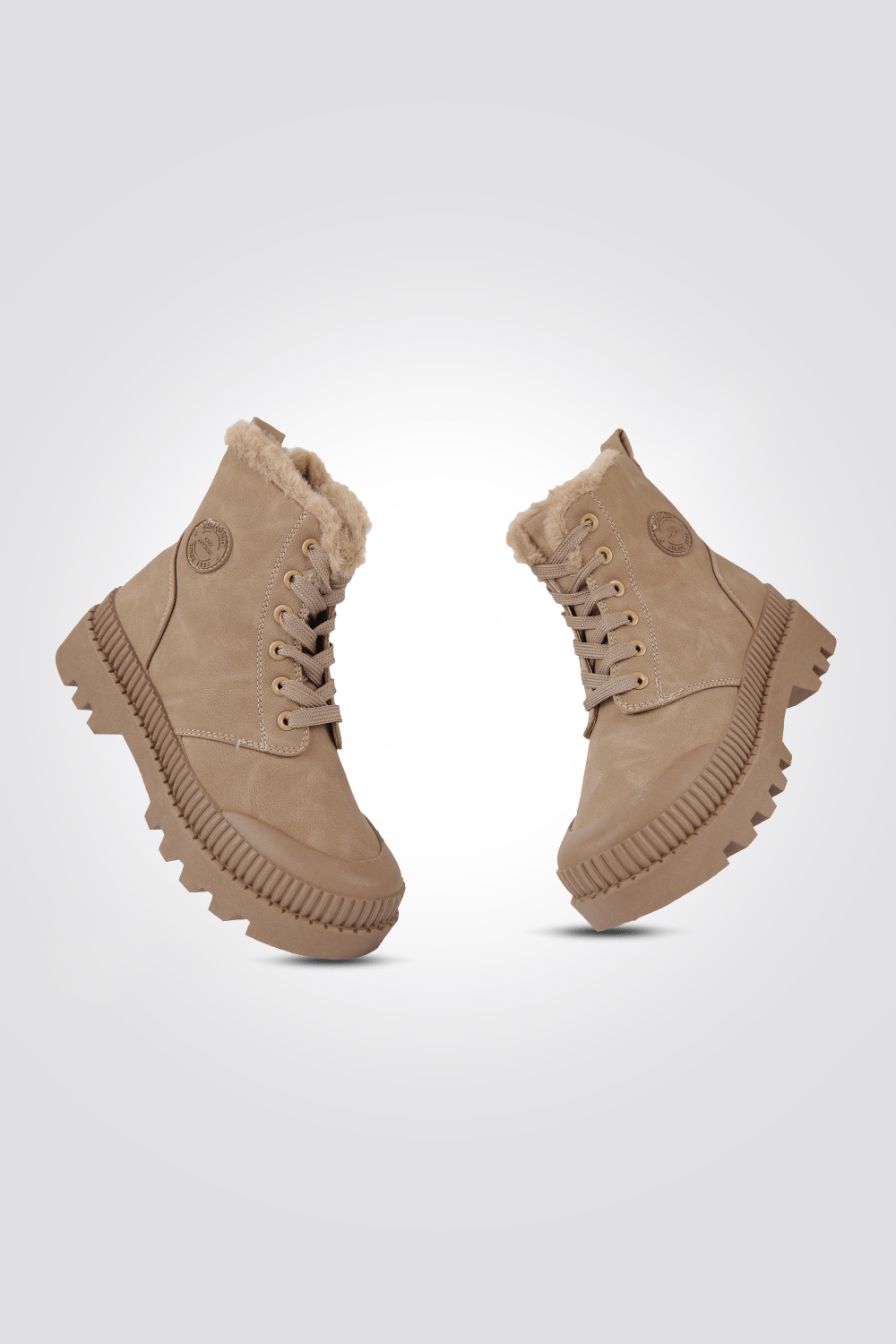 LADY COMFORT - מגפון פרווה בצבע בז' - MASHBIR//365